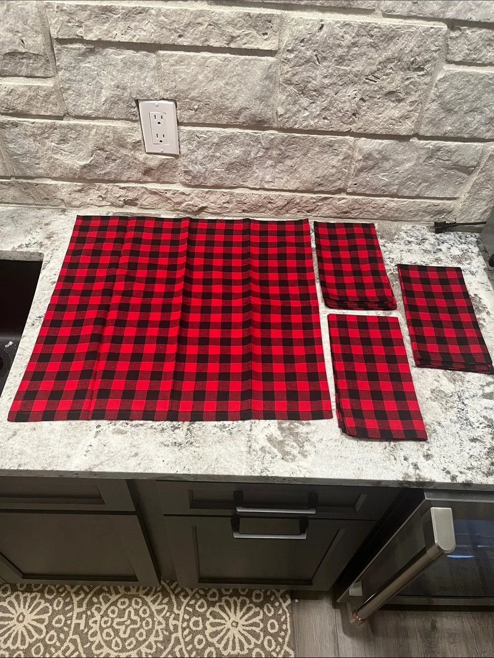 NEW Set of 4 Pier 1 Red and Black Buffalo Plaid Napkins
